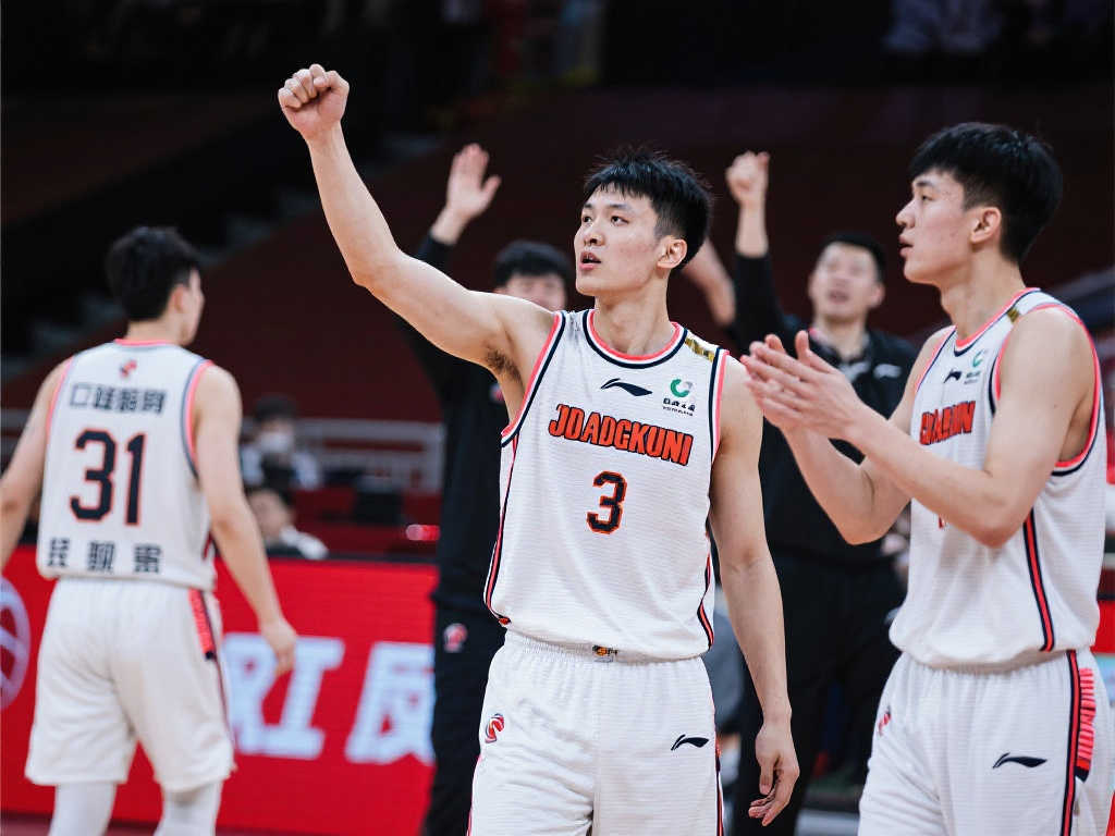 鼓舞全队士 鼓舞全队士